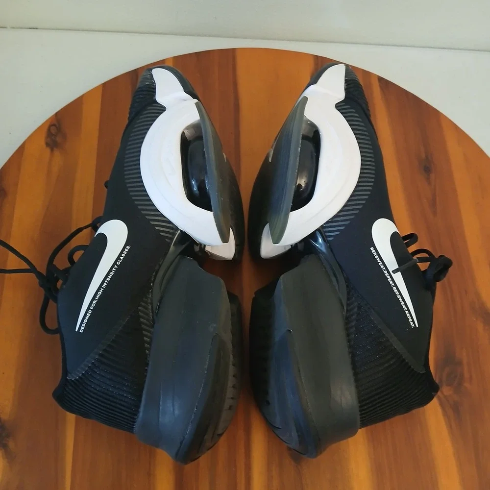 Nike see images